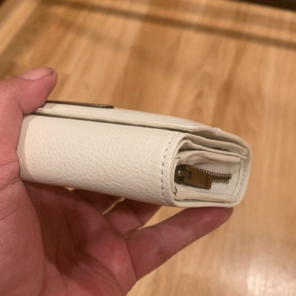 BURBERRY WOMEN’S LEATHER TRI-FOLD WALLET - Picture 10 of 12